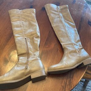 Ladies boots